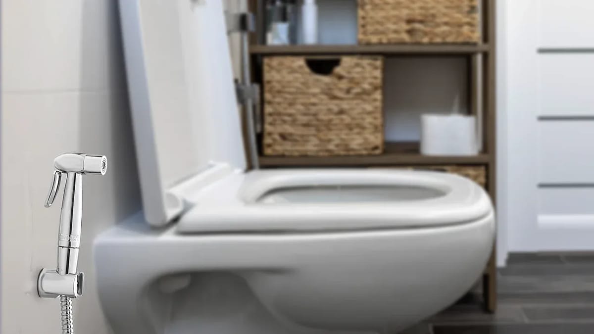 Barang Penting Yang Wajib Ada Di Kamar Mandi! Aliran Airnya Kencang.