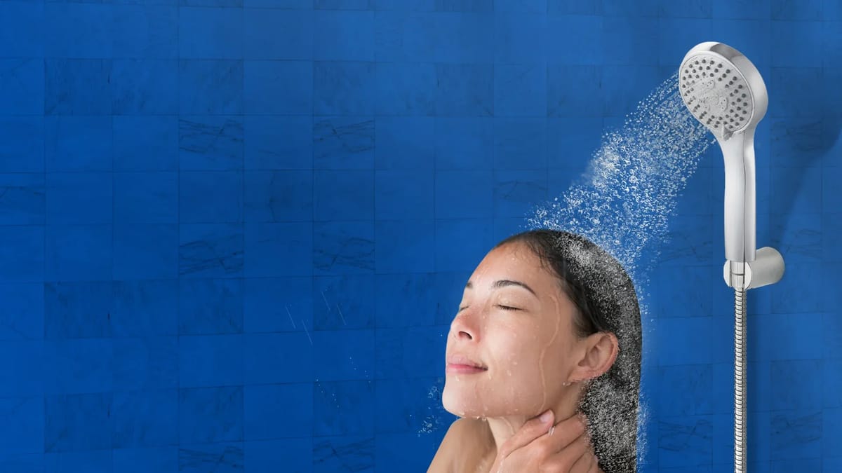 Saatnya Mandi Dengan Shower Andalan